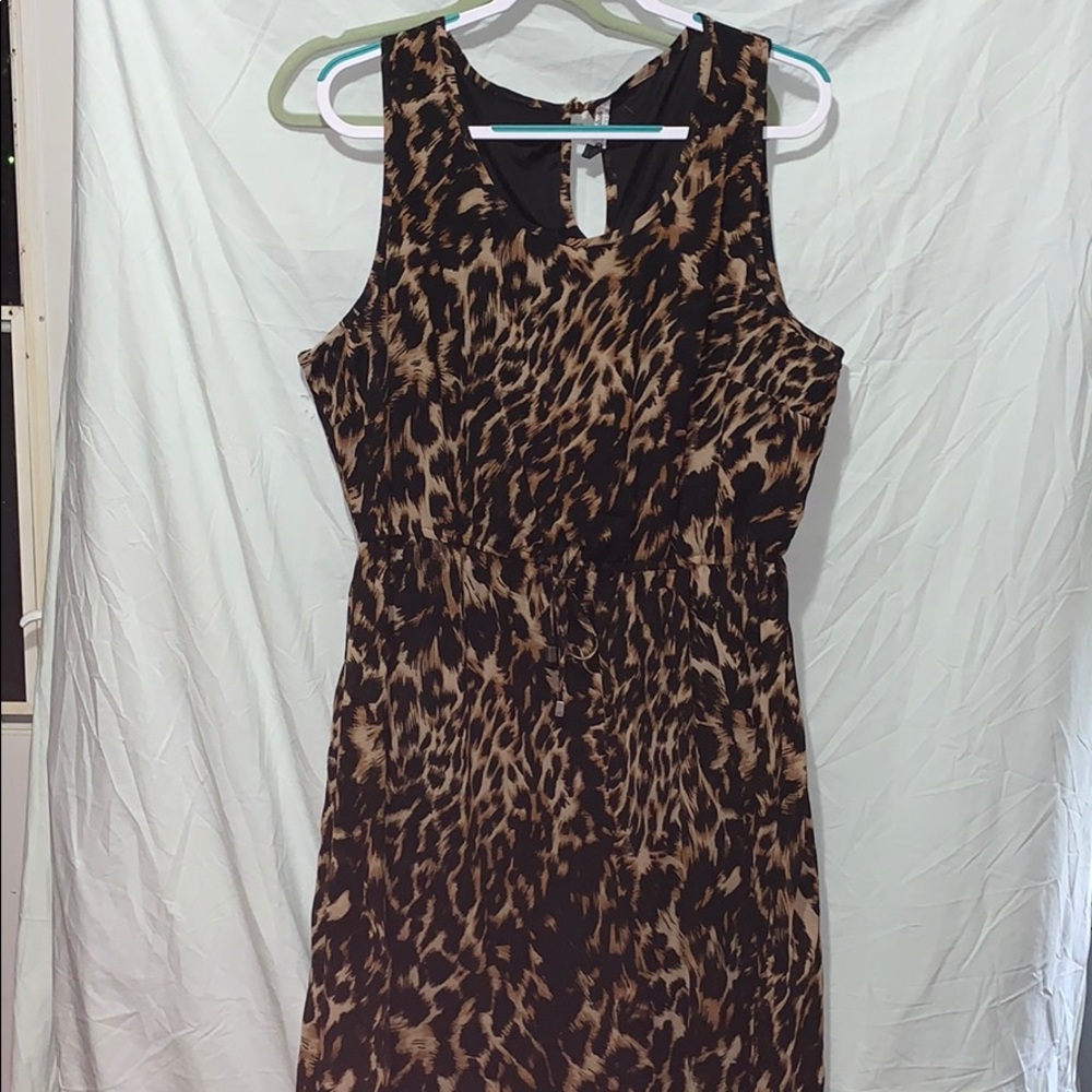 Indulge 2x leopard print maxi dress